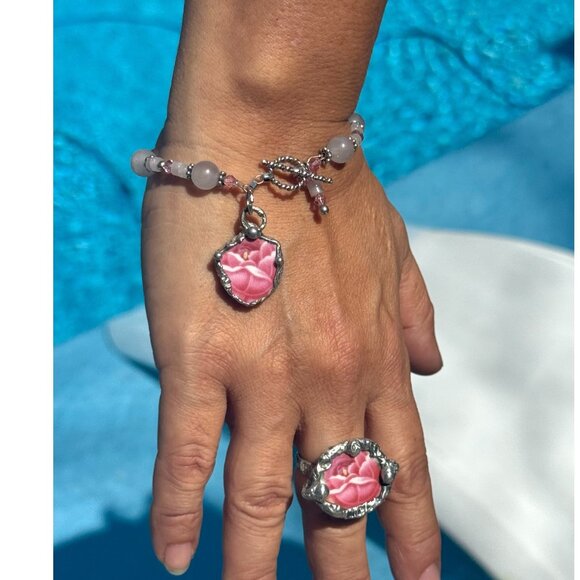 Vintage Pink Rose Quartz Bracelet W/ Upcycled Broken China Charm & 925 Toggle - Picture 10 of 15